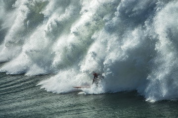The surfer and the wave