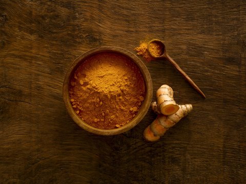 Turmeric root and powder
