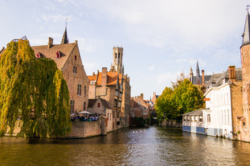 Fototapeta na wymiar 運河のある街　ベルギー　ブルージュ