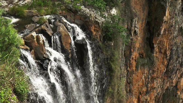 close up of the top of purlingbrook waterfall in springbrook national park
