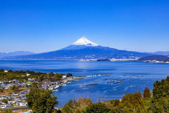 静岡県沼津市西浦木負から富士山を望む
