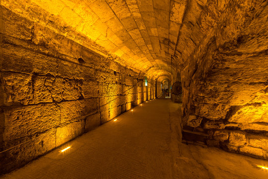 Jerusalem Hanukkah Western Wall Tunnels Tour