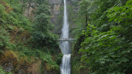Fototapeta premium Breathtaking Multnomah Falls in Oregon