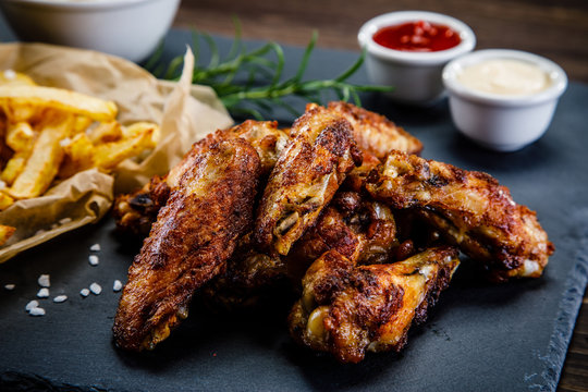 Kentucky wings with French fries