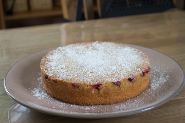 Verschiedene Desserts mit Obst