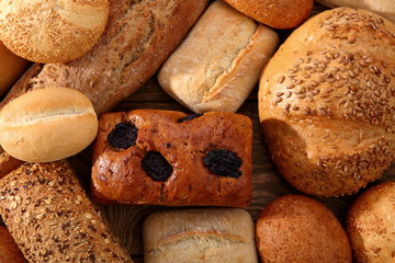 Bread is one of the basic foods that we can meet with meals on every table.
