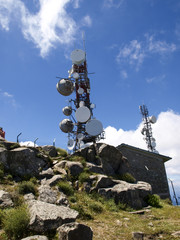 Data transmission tower