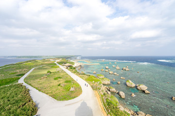 平安名崎灯台から見る宮古島・東平安名崎の風景