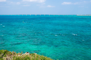 Fototapeta na wymiar 西平安名崎から見る池間大橋と池間島の風景