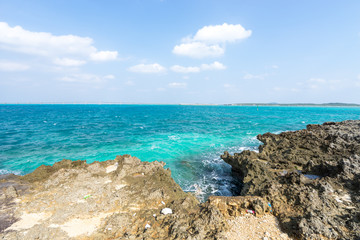 西平安名崎から見る池間大橋と池間島の風景