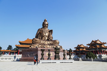 Laozi statue in yuanxuan taoist temple guangzhou - obrazy, fototapety, plakaty
