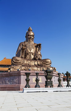 Laozi statue in yuanxuan taoist temple guangzhou