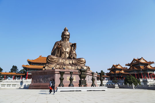 Laozi Statue In Yuanxuan Taoist Temple Guangzhou