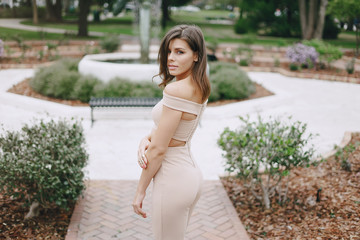 Naklejka premium beautiful girl on the street