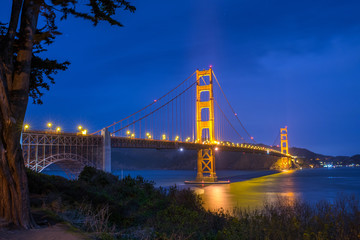 Fototapeta na wymiar San Francisco de nuit