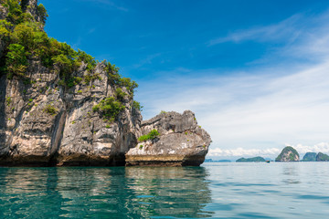 Fototapeta premium beautiful seascapes of Krabi Province, Thailand on a sunny day