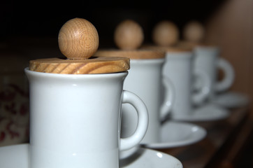 Tazzine con coperchio in legno