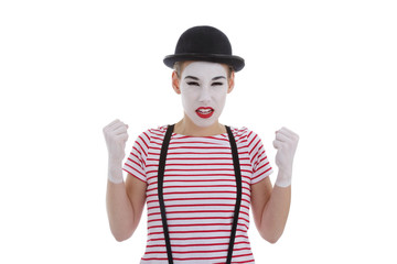 jeune fille mime maquillage blanc théâtre mimant la colère 