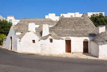 Fototapeta na wymiar Trulli houses in Alerbobello town