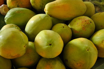 mango exposed to the market