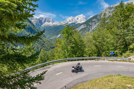 Fototapeta Kranjska Gora / Słowenia 18, 2017: Okolice przełęczy Vrsic latem