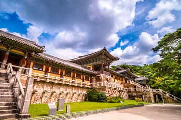 Fototapeta na wymiar Beautiful Jahamun gate and beomyeonglu of Bulguksa Temple in Gyeongju.(UNESCO World Heritage)