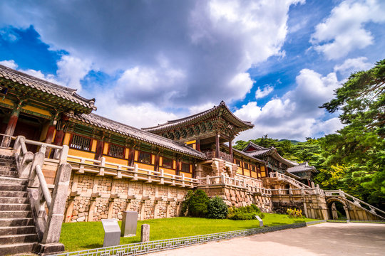 Beautiful Jahamun gate and beomyeonglu of Bulguksa Temple in Gyeongju.(UNESCO World Heritage)