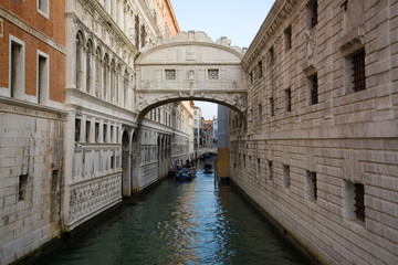 Fototapeta na wymiar Bridge of Sighs in the early morning. Venice