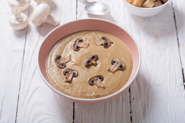 French cream soup with mushroums