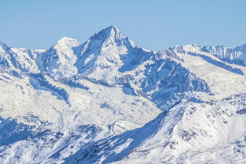 Obraz premium The mountain range in Saas Fee, Switzerland