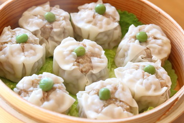 焼売　steamed meat dumpling