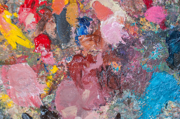 Detail of an artist´s color mixing palette