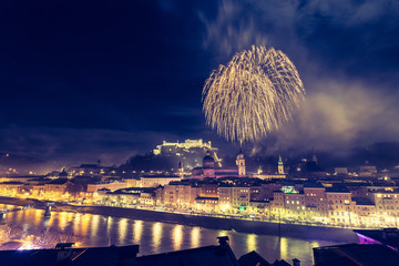 Feuerwerk über der Altstadt von Salzburg, Festung Hohensalzburg