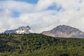 Obraz na płótnie Canvas Mountains in Ushuaia