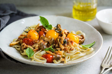 Fettuccine with Cherry Tomatoes and Mushroom sauce