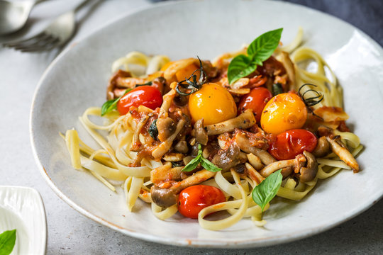 Fettuccine with Cherry Tomatoes and Mushroom sauce