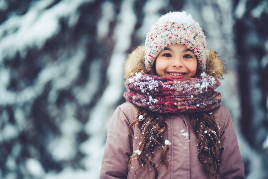 Little girl outdoor in winter