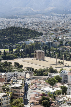 vista di Atene con il Tempio di Zeus Olimpo e lo stadio panatenaico