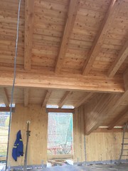 tetto tetto in legno costruzione edile edilizia falegname falegnameria segheria carpenteria carpentiere, mansarda muratore, pareti