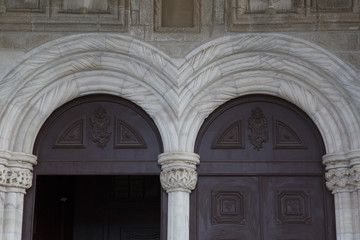 Naklejka premium Entrance at St Francis Church; Evora