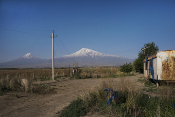 Obraz premium Armenian turkish border and the mount Ararat