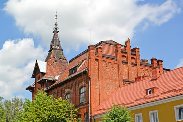 Obraz premium Fragment of the building of the former German psychiatric clinic (1902). Gvardeysk, Kaliningrad region