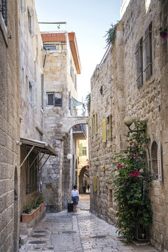 old town cobbled street in ancient jerusalem city israel