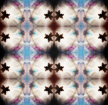 Graphic elements inside kaleidoscope view finder