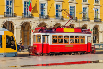Fototapeta premium Trem Vintage em Lisboa