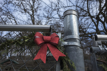 fence bow christmss