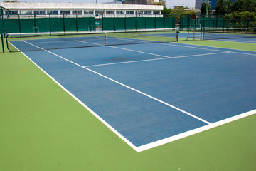 empty tennis court 