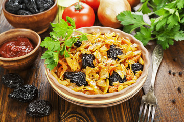 Cabbage stewed with prunes