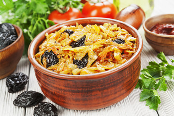 Cabbage stewed with prunes