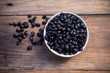 Raw black beans